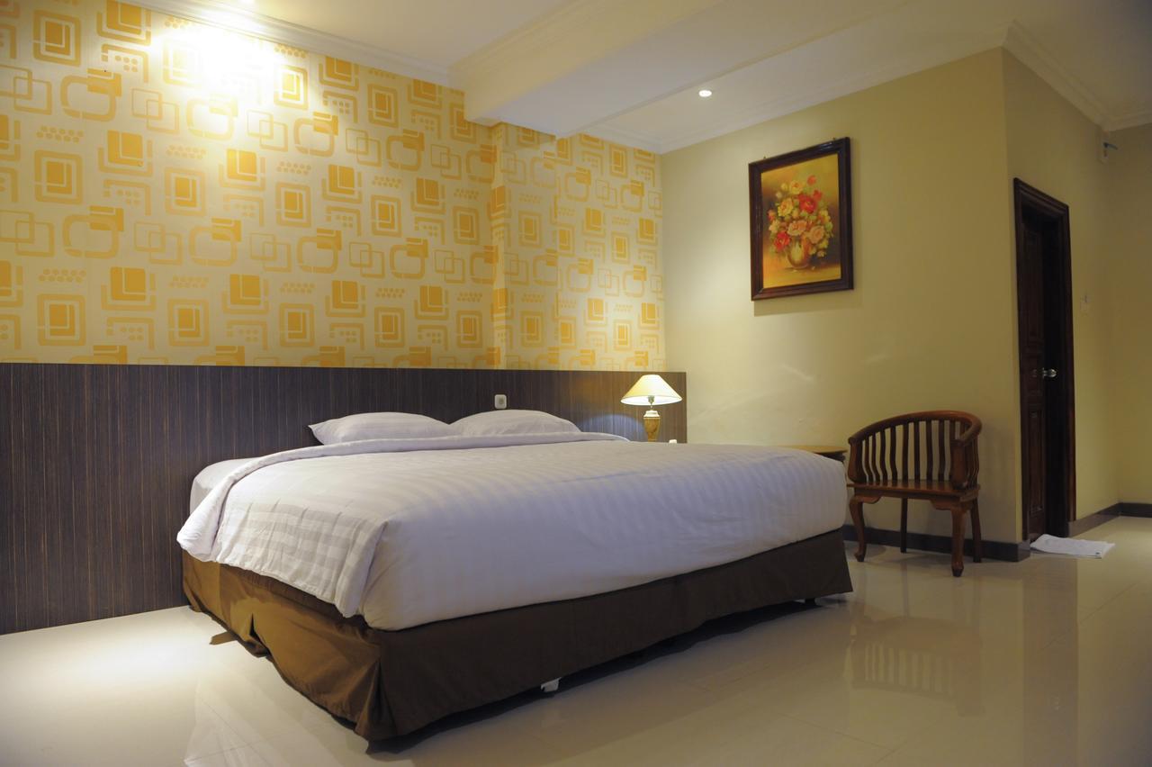 Sylvia Hotel Budget Kupang  Luaran gambar